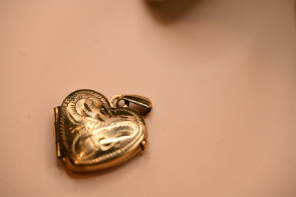 Vintage 9ct Gold Engraved Heart Mini Locket - Photo Jewellery Keepsake