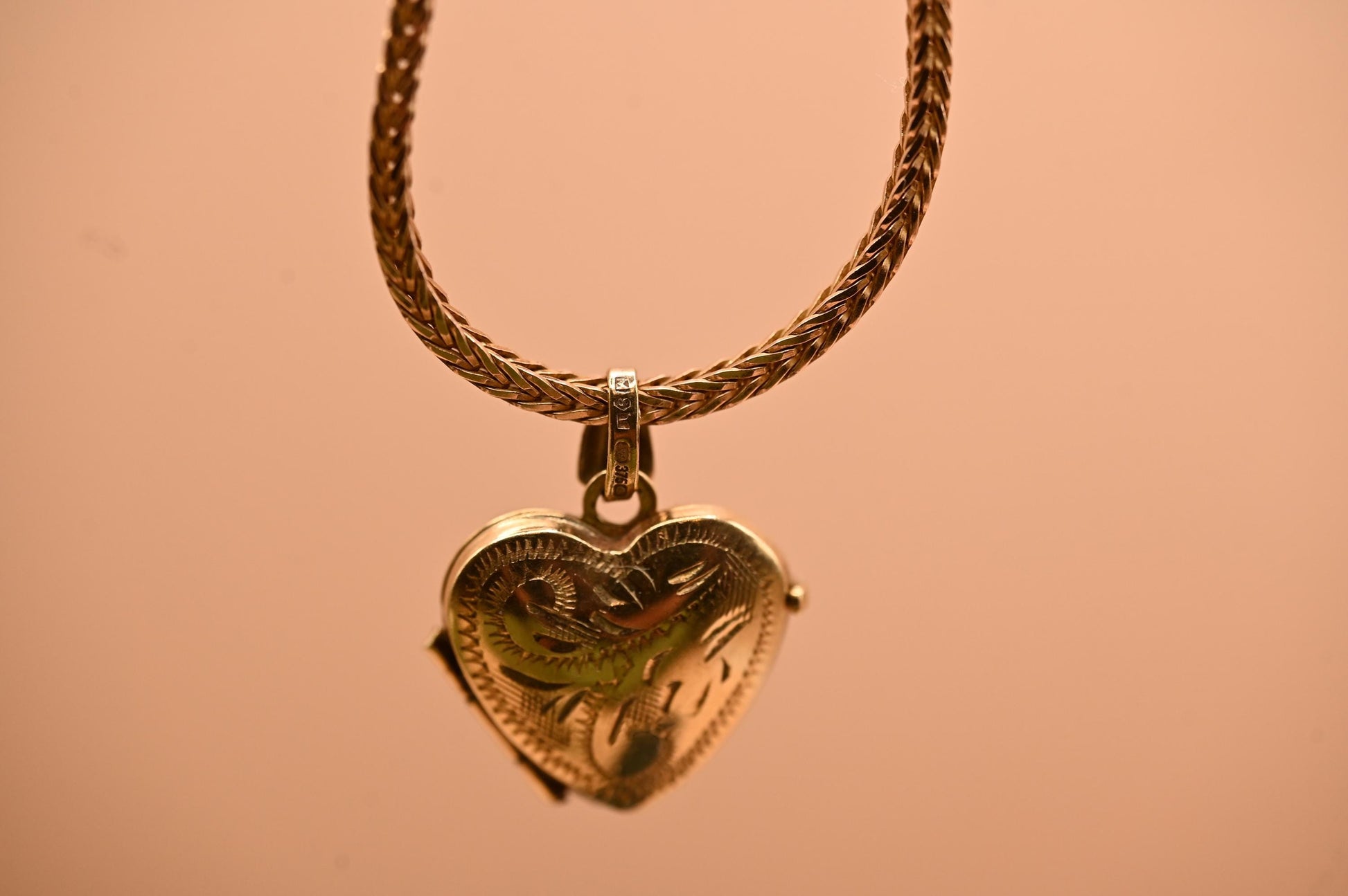 Vintage 9ct Gold Engraved Heart Mini Locket - Photo Jewellery Keepsake