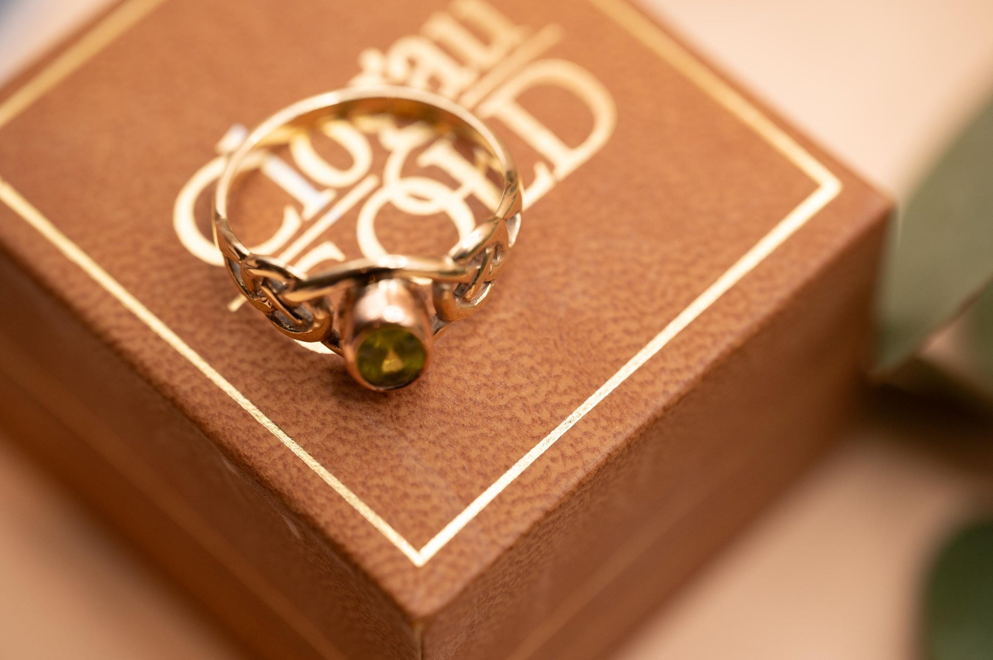 Vintage Clogau 9ct Yellow and Rose Gold Peridot Celtic Ring Size UK Q /US 8.5 - Welsh Gold