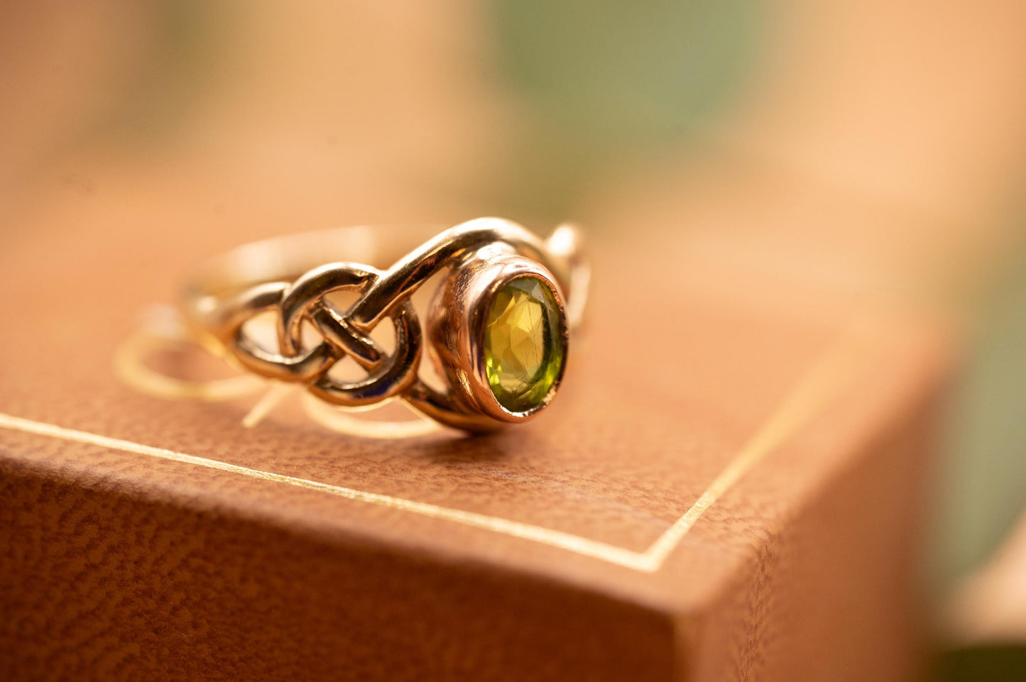 Vintage Clogau 9ct Yellow and Rose Gold Peridot Celtic Ring Size UK Q /US 8.5 - Welsh Gold