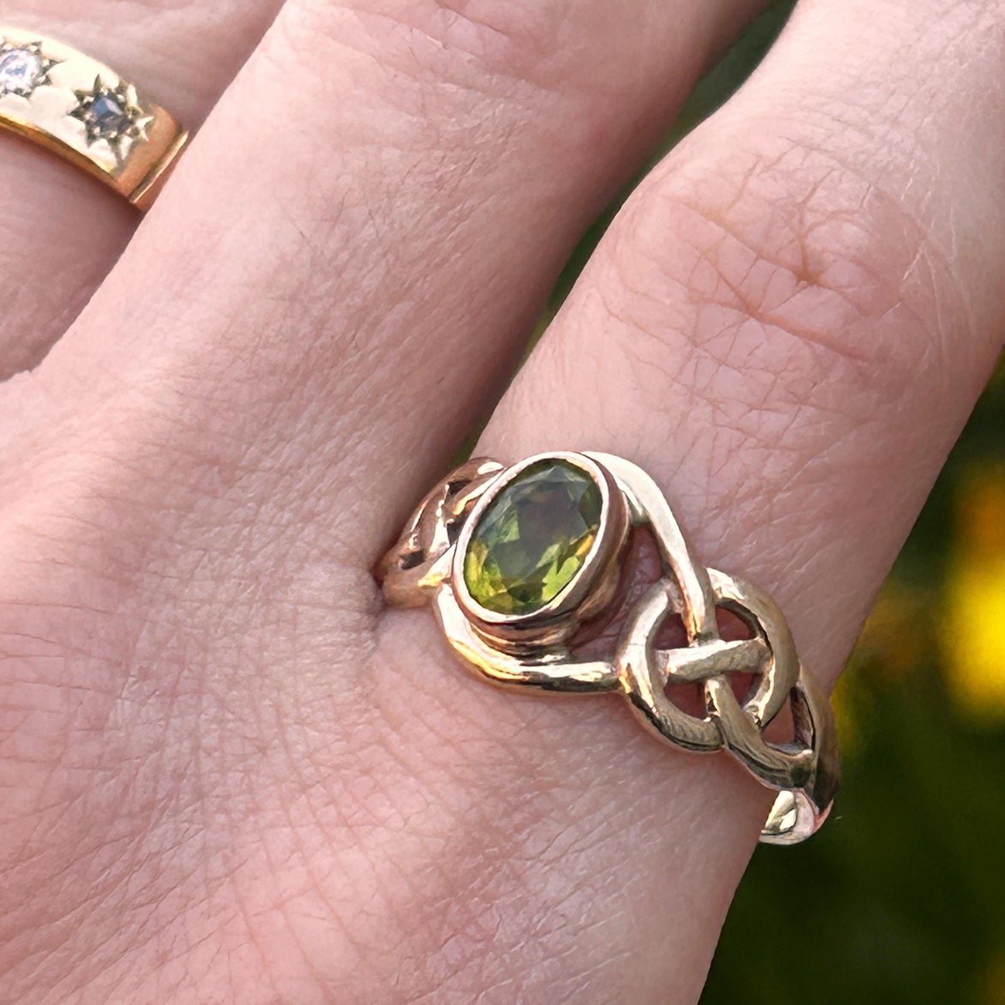 Vintage Clogau 9ct Yellow and Rose Gold Peridot Celtic Ring Size UK Q /US 8.5 - Welsh Gold