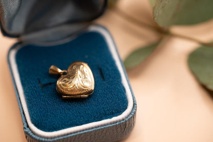 Vintage 9ct Gold Engraved Heart Mini Locket - Photo Jewellery Keepsake