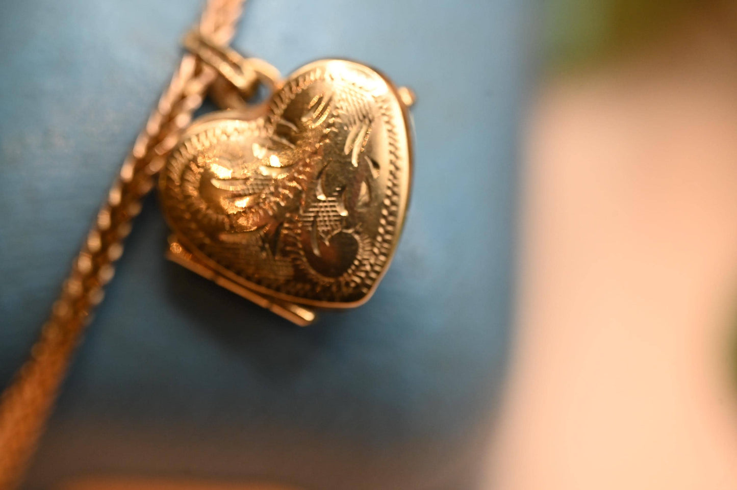 Vintage 9ct Gold Engraved Heart Mini Locket - Photo Jewellery Keepsake