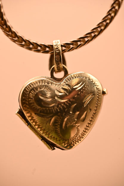 Vintage 9ct Gold Engraved Heart Mini Locket - Photo Jewellery Keepsake