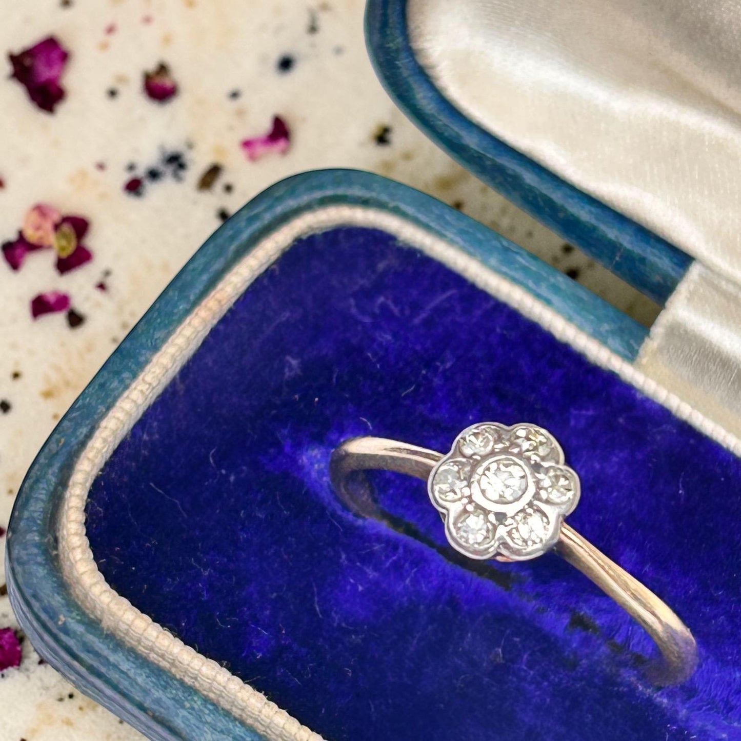 Art Deco 18ct Gold Diamond Flower Solitaire Ring UK O US 7.5 - Antique Jewelry Heirloom/ Engagement Ring