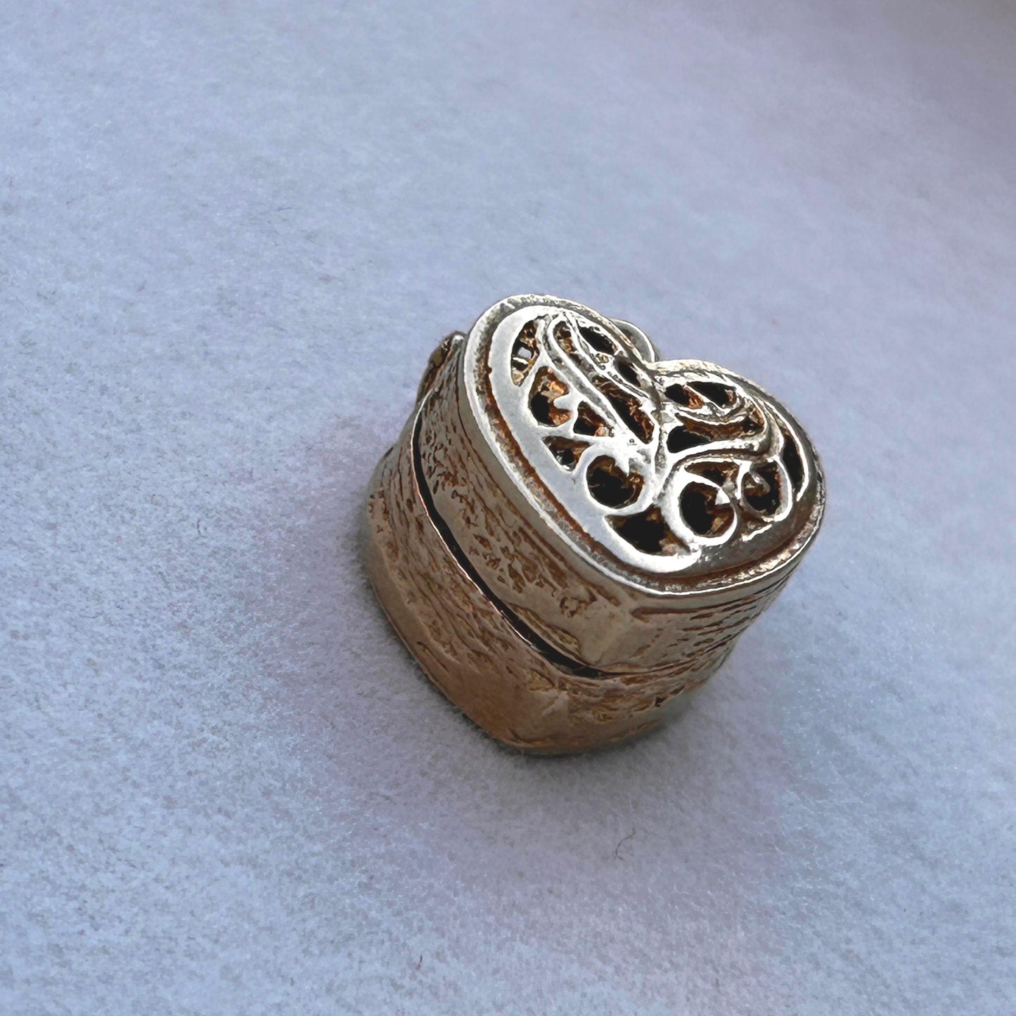 Vintage Mid-Century 9ct Gold Heart Box with Surprise Ring Pendant - Collectable Charm English Hallmark