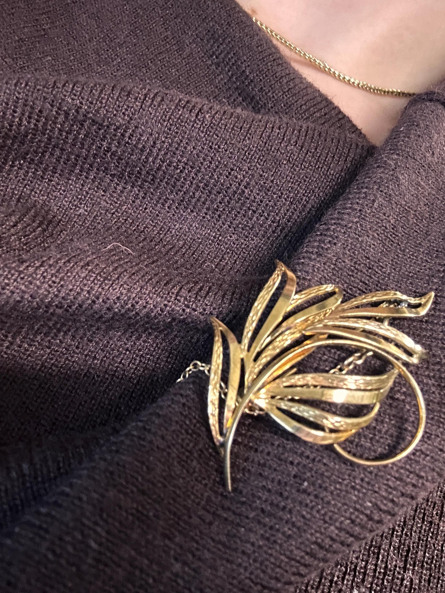Mid-Century 9ct Gold Brooch Floral Spray Textured Jewellery