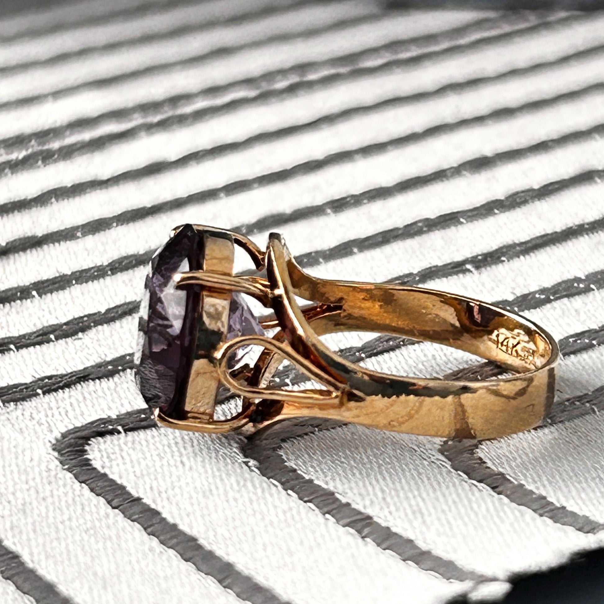Pre-owned Amethyst 14ct Gold Large Cocktail Ring size M / 6.5