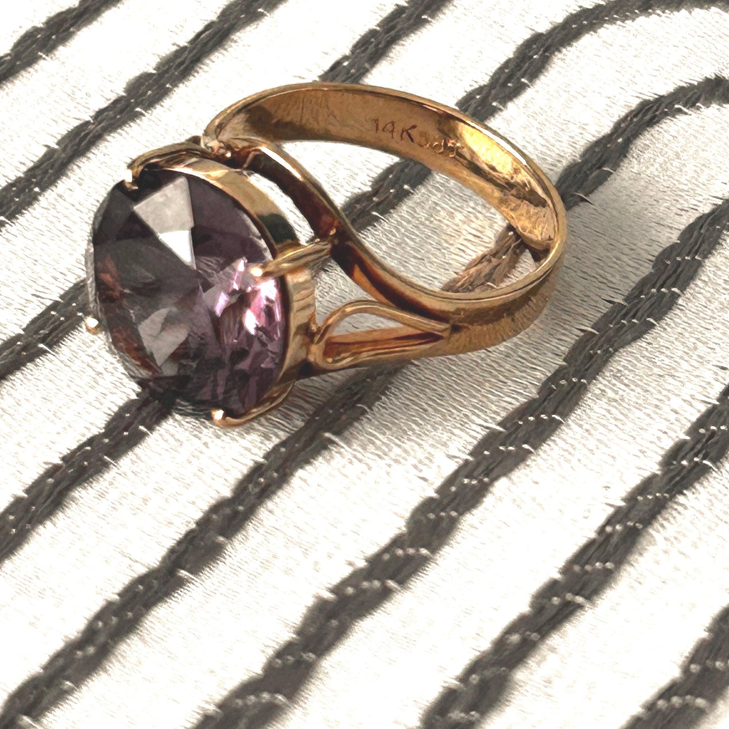 Pre-owned Amethyst 14ct Gold Large Cocktail Ring size M / 6.5