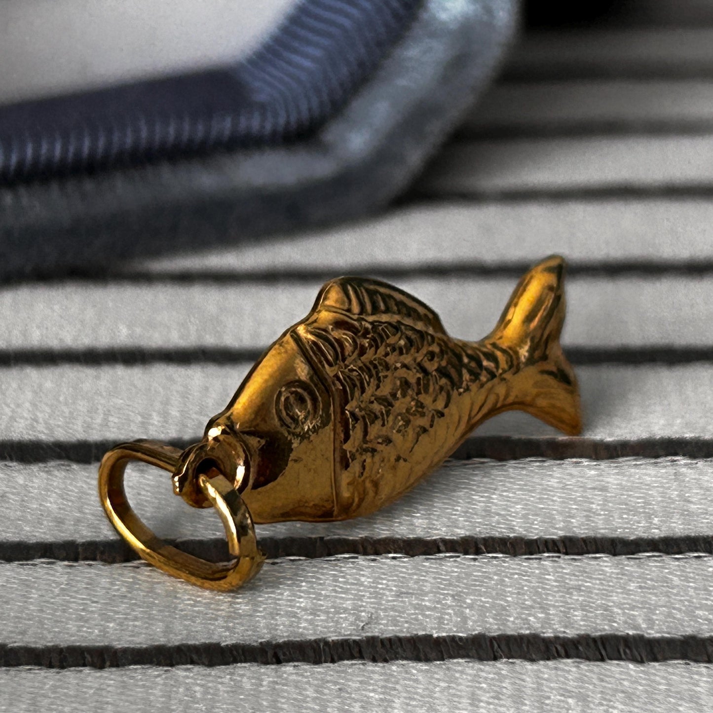 Vintage 18ct Fish Charm - Good Luck Jewellery.