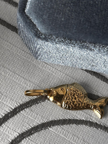 Vintage 18ct Fish Charm - Good Luck Jewellery.