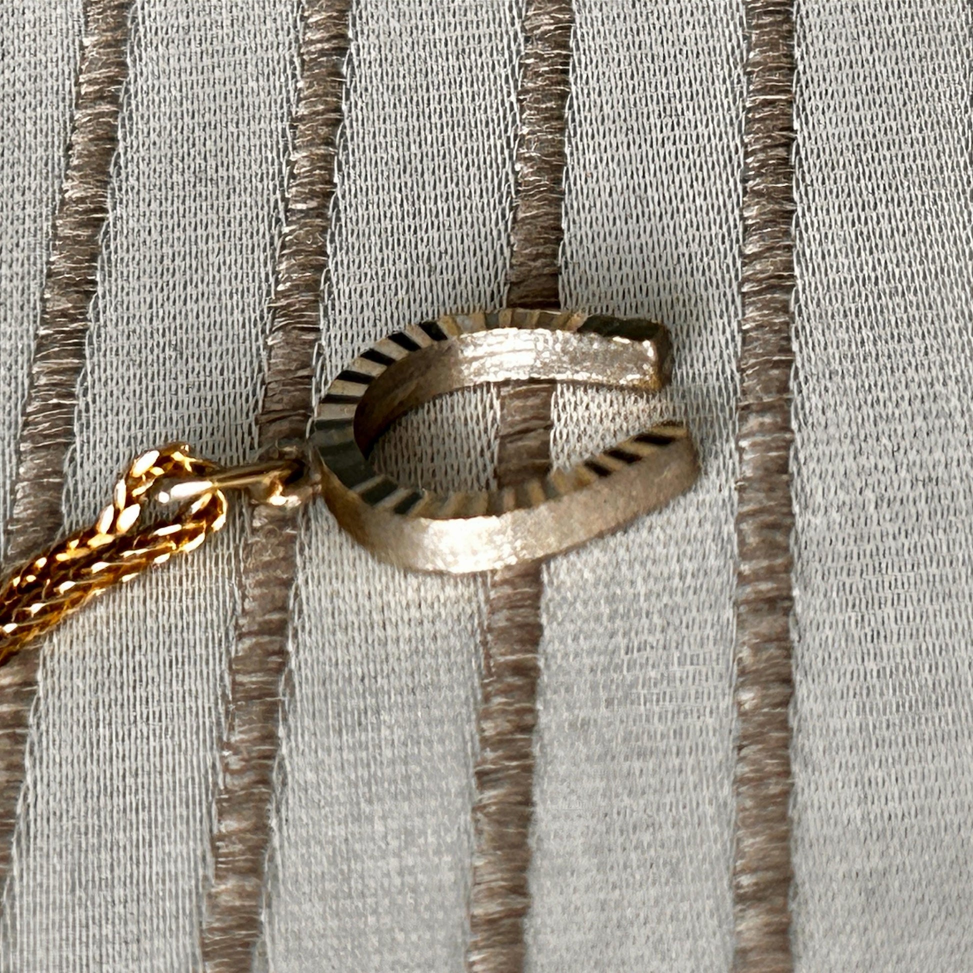 Vintage 18ct Gold Horseshoe Necklace Two Toned Equestrian Lucky Charm with Chain