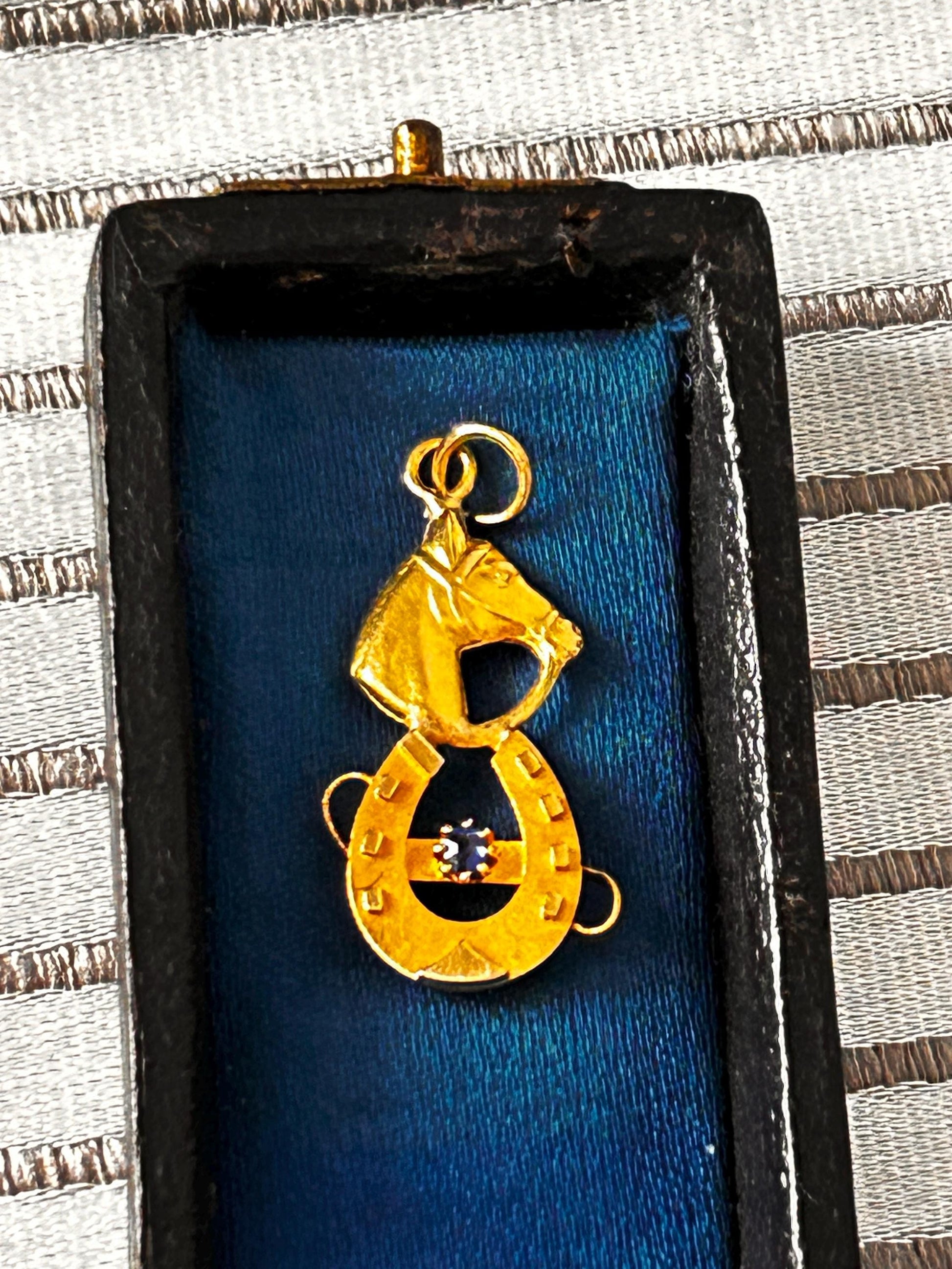 Victorian 15ct Gold Lucky Horse Shoe Pendant with Sapphire Hallmarked - Antique Jewellery