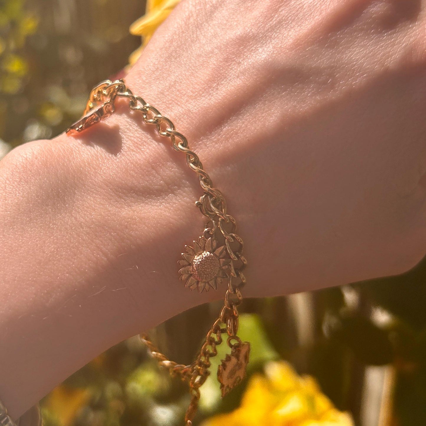 Vintage Clogau Charm Bracelet in 9ct Gold with 4 Charms 7" - Welsh Gold