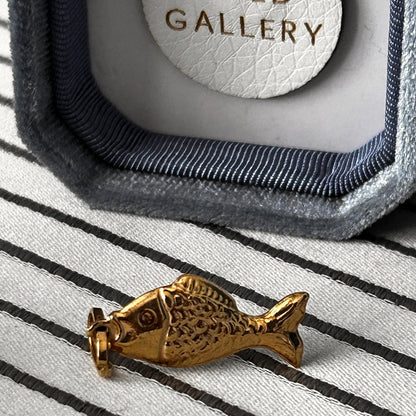 Vintage 18ct Fish Charm - Good Luck Jewellery.