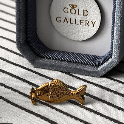 Vintage 18ct Fish Charm - Good Luck Jewellery.