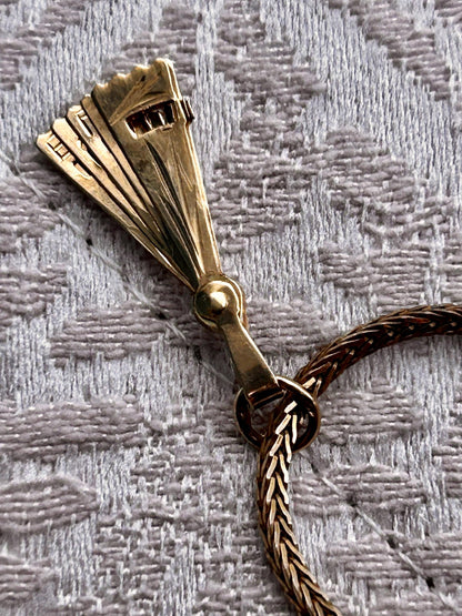 Vintage 18ct Gold Espana Movable Fan - Fidget Jewellery Spanish Charm pendant