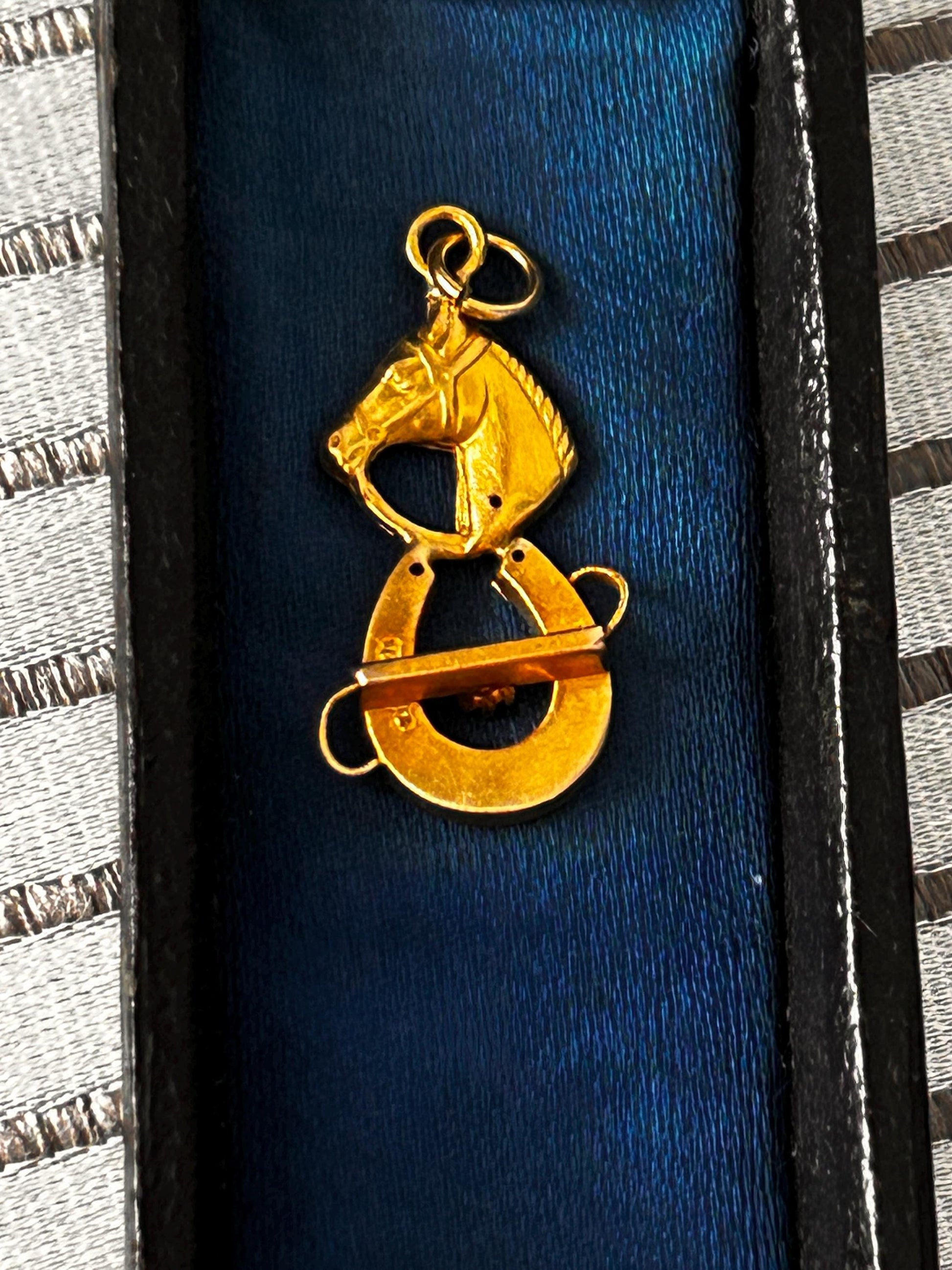 Victorian 15ct Gold Lucky Horse Shoe Pendant with Sapphire Hallmarked - Antique Jewellery