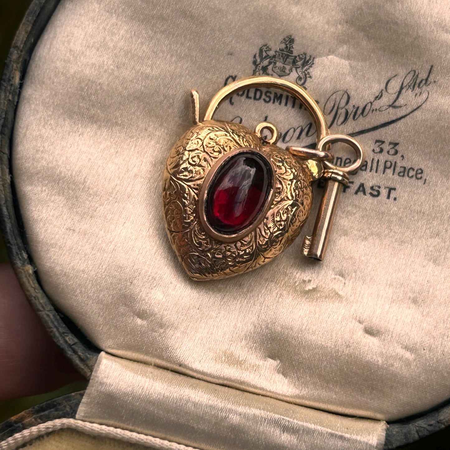 Victorian Garnet 9ct Gold Heart Padlock with Key - Bracelet Lock Pendant