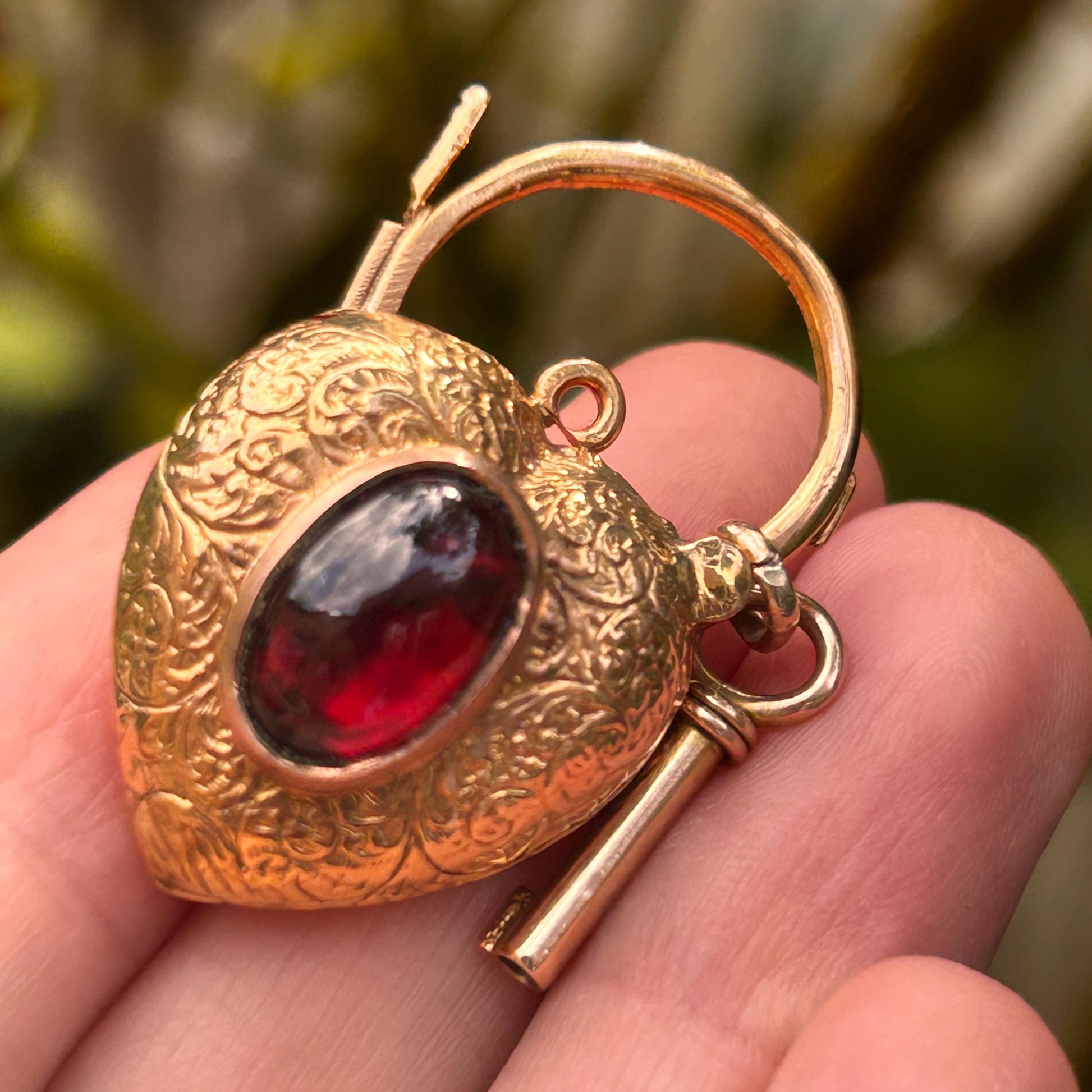 Victorian Garnet 9ct Gold Heart Padlock with Key - Bracelet Lock Pendant