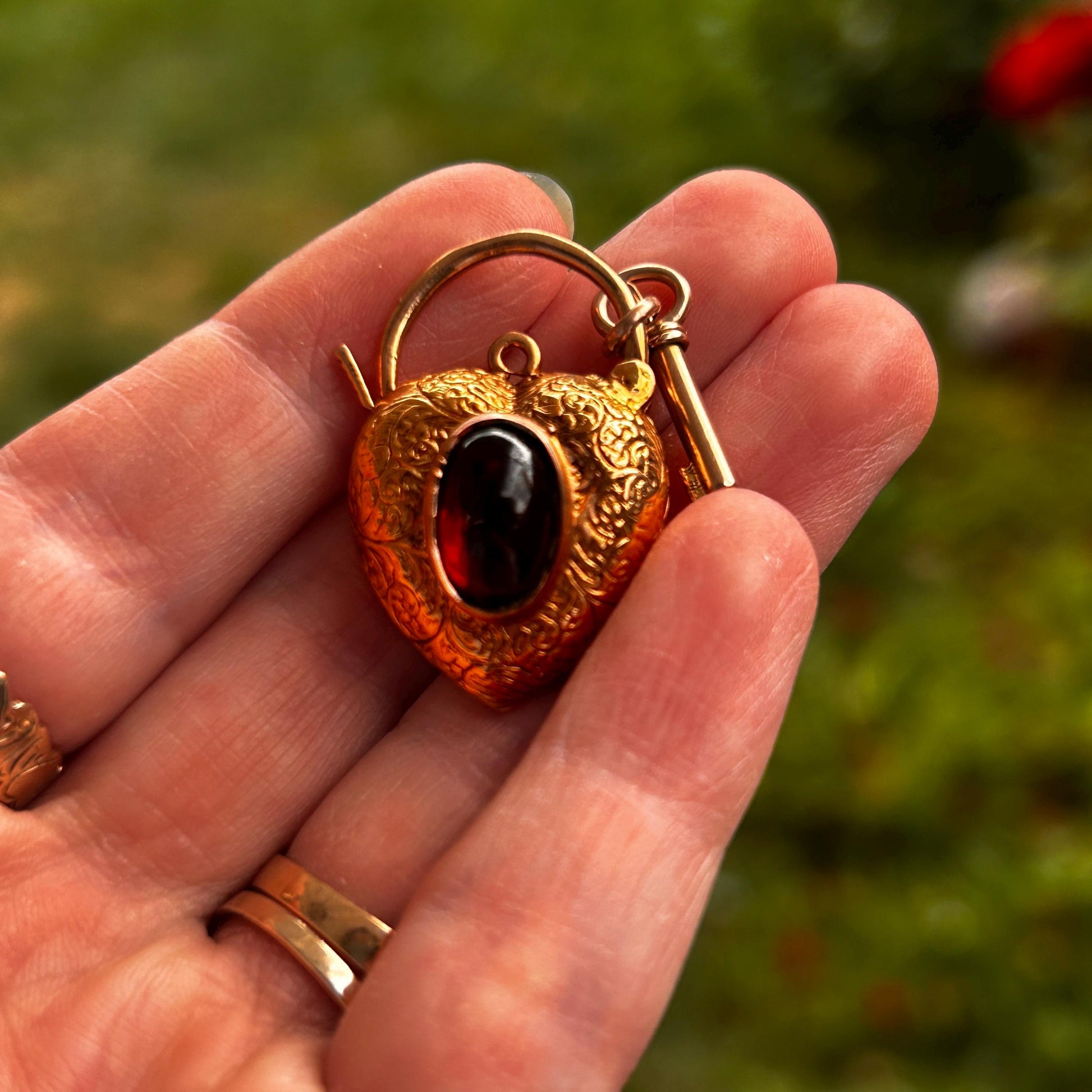 Victorian Garnet 9ct Gold Heart Padlock with Key - Bracelet Lock Pendant