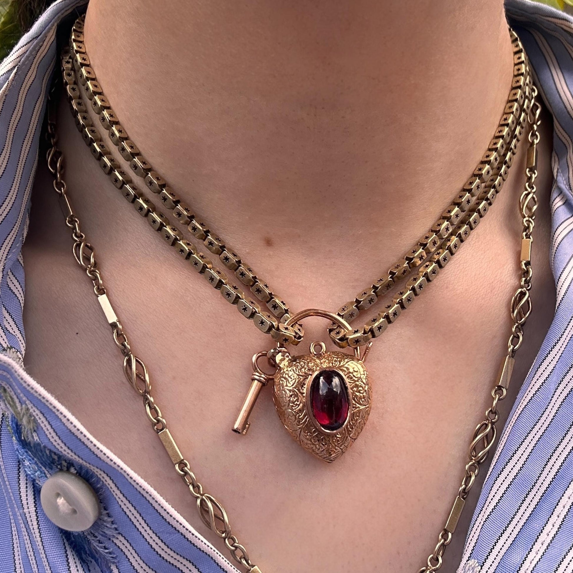 Victorian Garnet 9ct Gold Heart Padlock with Key - Bracelet Lock Pendant