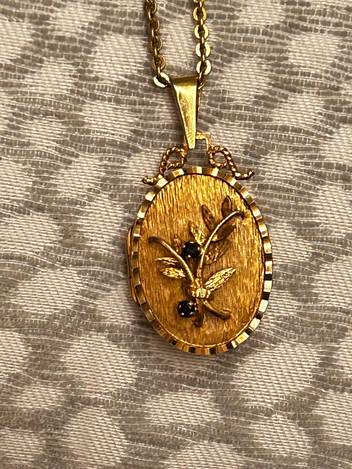 Mid-Century 9ct Solid Gold Floral Sapphire Locket Pendant Photo Keepsake