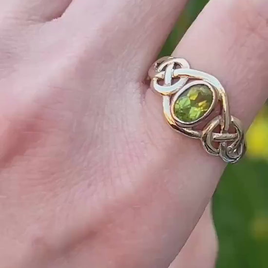Vintage Clogau 9ct Yellow and Rose Gold Peridot Celtic Ring Size UK Q /US 8.5 - Welsh Gold
