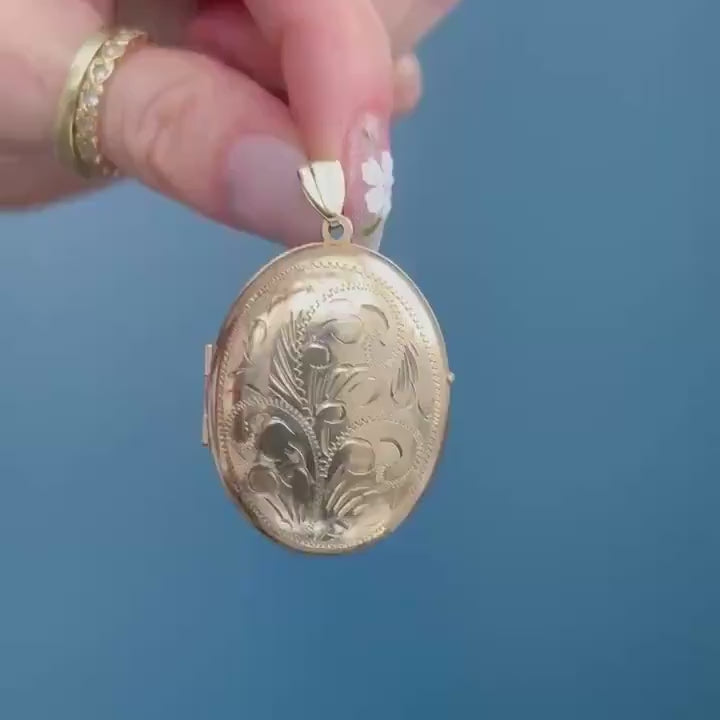 Vintage 9ct Gold Large Oval Locket Pendant, Floral Engraved Locket Pendant, Fully Hallmarked British Vintage with Floral Etched Detail
