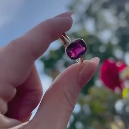 Genuine Antique 1909 Edwardian Rhodalite Garnet Ring - Solid 18ct Yellow Gold Estate Solitaire - Birmingham Assayed, Estate Jewelry 9k.  8.5