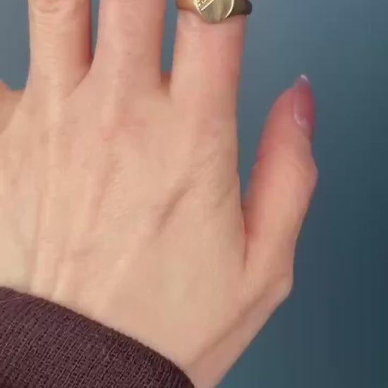 Vintage 1980s Signet Heart Ring 9ct Gold With Floral Scroll, Retro Jewelry Classic Ring, Heart Jewelry Size K / US 5.5