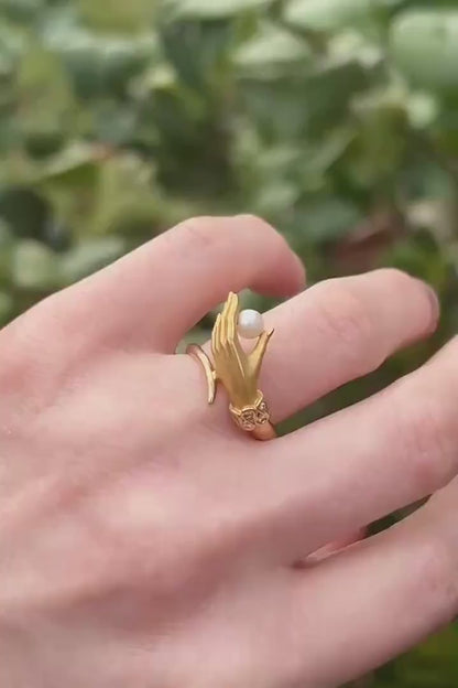 Vintage Carrera Y Carrera 18ct Gold Mano Hand Ring With Pearl and Diamond Cuff - Fine Vintage Jewelry Size UK J/ US: 5