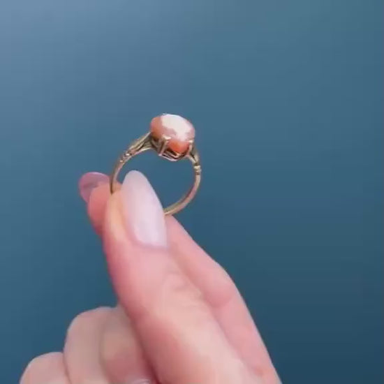 Mid-Century Vintage 9ct Gold Heart Cameo Ring, Romantic figure Size R / 8.5, Pretty Heart Jewellery 9k, Unusual Ring England Assayed